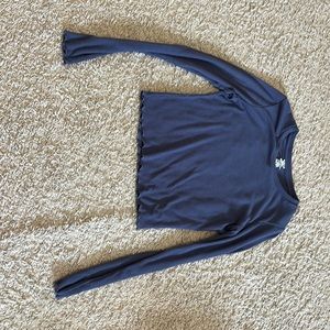 Ribbed slightly cropped long sleeve top